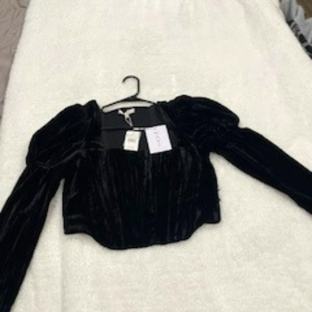 Where Are You From Peasant Top Size Medium NWT